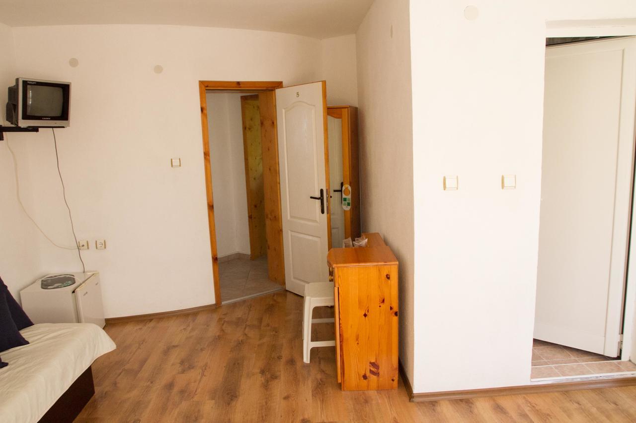 Guest House Sokratovi ออบซอร์ ภายนอก รูปภาพ
